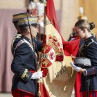 MADRID, 29/10/2023.- La princesa de Asturias, Leonor de Borbón, el 7 de octubre de 2023, juró bandera junto al resto de los cadetes de su curso, en una ceremonia oficial celebrada en la Academia Militar de Zaragoza, presidida por su padre, el rey Felipe VI. La princesa Leonor protagonizará el próximo martes 31 de octubre, día de su 18 cumpleaños, el acto institucional más relevante de su trayectoria como heredera al trono con el juramento de la Constitución ante las Cortes Generales, que simboliza la continuidad de la monarquía. EFE/Javier Cebollada