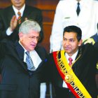 Foto de Archivo del expresidente Lucio Gutiérrez y el entonces vicepresidente Alfredo Palacio.