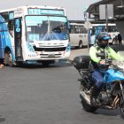 ATM realizó operativos a los autobuses que cobraban 40 centavos y se encontraban en la terminal terrestre de Guayaquil.