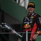 El ya tres veces campeón mundial de Fórmula 1 (2021, 2022 y 2023) levantó en  México el título que ya lo meten en la historia.