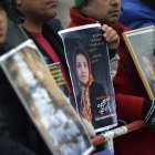 Abogada y defensora de los derechos humanos iraní Nasrin Sotudeh ante la embajada de Irán en Berlín