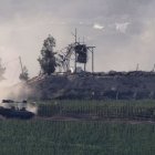 Gaza. Un vehículo del ejército israelí maniobra en una zona de la Franja, este 31 de octubre de 2023.