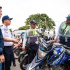 Citaciones. Siete agentes fueron citados por circular sin las placas respectivas.