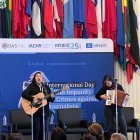 Evento para recordar el fin de la impunidad de crímenes contra periodistas. En el acto participó el grupo mexicano Vivir Quintana, dúo femenino que dedica un anticorrido para conmemorar a los periodistas asesinados.