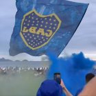 Hinchas se toman la playa de Copacabana.