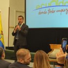 Con la presencia de más de 100 personas, Noboa contó que su gente le dice que necesita personas con experiencia.