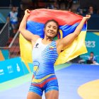 La luchadora Lucía Yépez y su celebración tras ganar la medalla de oro en los Juegos Panamericanos.