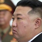 El líder norcoreano, Kim Jong-un en una reunión de gobierno