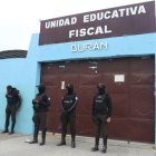 Agentes de la Policía acudieron al establecimiento educativo luego del suceso.