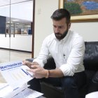 El ministro ha defendido su gestión afirmando que la cifras económicas han mejorado.