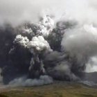 Foto referencial de volcán en erupción