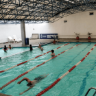 Los usuarios deben seguir ciertas reglas para usar la piscina.