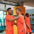 El arquero Javier Burrai (d) es una de las novedades de la Tricolor tuvo un cálido recibimiento.