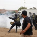 Imagen de archivo de manifestantes y la Policía se enfrentan en las protestas del 2020.