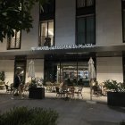 Los precios de las habitaciones en este hotel están entre 500 y 700 euros por noche.