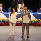Verónica Abada y Daniel Noboa reciben las credenciales como las nuevas autoridades de Ecuador.