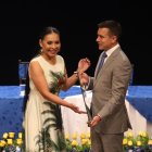 Daniel Noboa recibe las credenciales por parte de Diana Atamaint.
