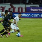 El juego entre Liga de Quito y Libertad, del 2 de junio, es uno de los partidos donde se habrían registrado los supuestos amaños por parte de futbolistas del club lojano.