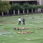 Proceso. Familiares deben buscar el certificado de voluntades y el escrito del doctor para enterrarlo o cremarlo.