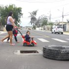 La ciudadanía procura tomar mucha cautela cuando transita especialmente por vías principales.