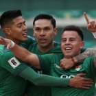 El volante Henry Vaca abrió la ruta del triunfo como local de Bolivia sobre Perú.