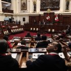 Lima. Un legislador aparece durante una sesión del Congreso.