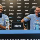 Ronald Araújo (i) y Darwin Núñez (d) hablaron sobre el partido ante Bolivia.