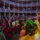 Presentación. Un grupo de artistas bailan piezas culturales en el festival.