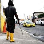 Vigilancia. Los vecinos están atentos a quienes circulan por el barrio.