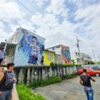 Escena. Artistas urbanos plasmó un bienal de un niño.