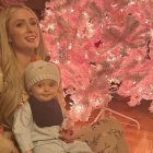 Paris Hilton con su primogénito.