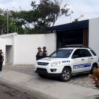 La casa de la prefecta Roberta Zambrano tiene custodia permanente de la policía.