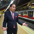 El gerente del Metro de Quito, Víctor Hugo Villacrés.