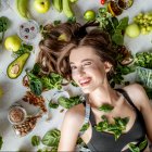 Las verduras de hojas verdes son esenciales para una melena fuerte.