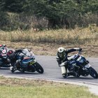 Los motociclistas demostraron su habilidad y velocidad en la pista de Yahuarcocha.
