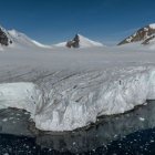 Según los científicos, cada año la Antártica está experimentando una disminución récord en su tamaño.