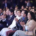 El presidente de la República, Daniel Noboa; junto a su esposa (Lavinia Valbonesi), y el alcalde de Quito (Pabel Muñoz).