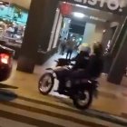 Evento. El hecho ocurrió la noche del jueves 7 de diciembre, frente al Malecón 2000.