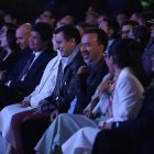 En las fiestas de Quito, el presidente Daniel Noboa acompañó al alcalde Pabel Muñoz en uno de los eventos.