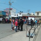 El comerciante quedó tendido sobre la vía, a un costado del mercado de La Libertad.