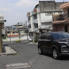 Sauces IX, lugar donde un sujeto que estaba estacionado disparó contra los delincuentes.