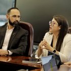 El ministro de Energía de Colombia, Andrés Camacho, y su par de Ecuador, Andrea Arrobo.