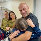 Tel Aviv. Hila Rotem Shoshani, de 13 años, tras su liberación.