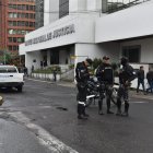 Ambiente. La sede de la Corte Nacional de Justicia en Quito permanecía bajo resguardo policial.