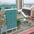 Mural. La obra está ubicada del lado de las calles Pedro Moncayo, entre la avenida 9 de Octubre y Vélez, junto al edificio de la Judicatura.