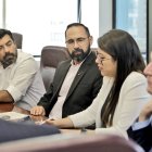 Cita. La ministra de Energía, Andrea Arrobo, en su viaje a Colombia.