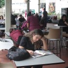 Situación. Los jóvenes acuden a estos préstamos con el fin de obtener una educación de mejor nivel, pero muchos terminan con deudas impagables.