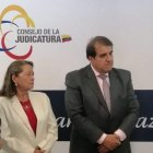 Holguer Jaime Canseco Guerrero (izquierda) se posesiona como nuevo Director
General del Consejo de la Judicatura.