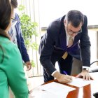 IESS. La superintendenta de Bancos, subrogante, Antonieta Cabezas Enríquez, lo posesionó oficialmente en Quito.