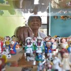 La mayoría de artesanos lleva generaciones en este oficio, y lo aprendieron de niños. Sus edades fluctúan entre los 72 y 47 años de edad.